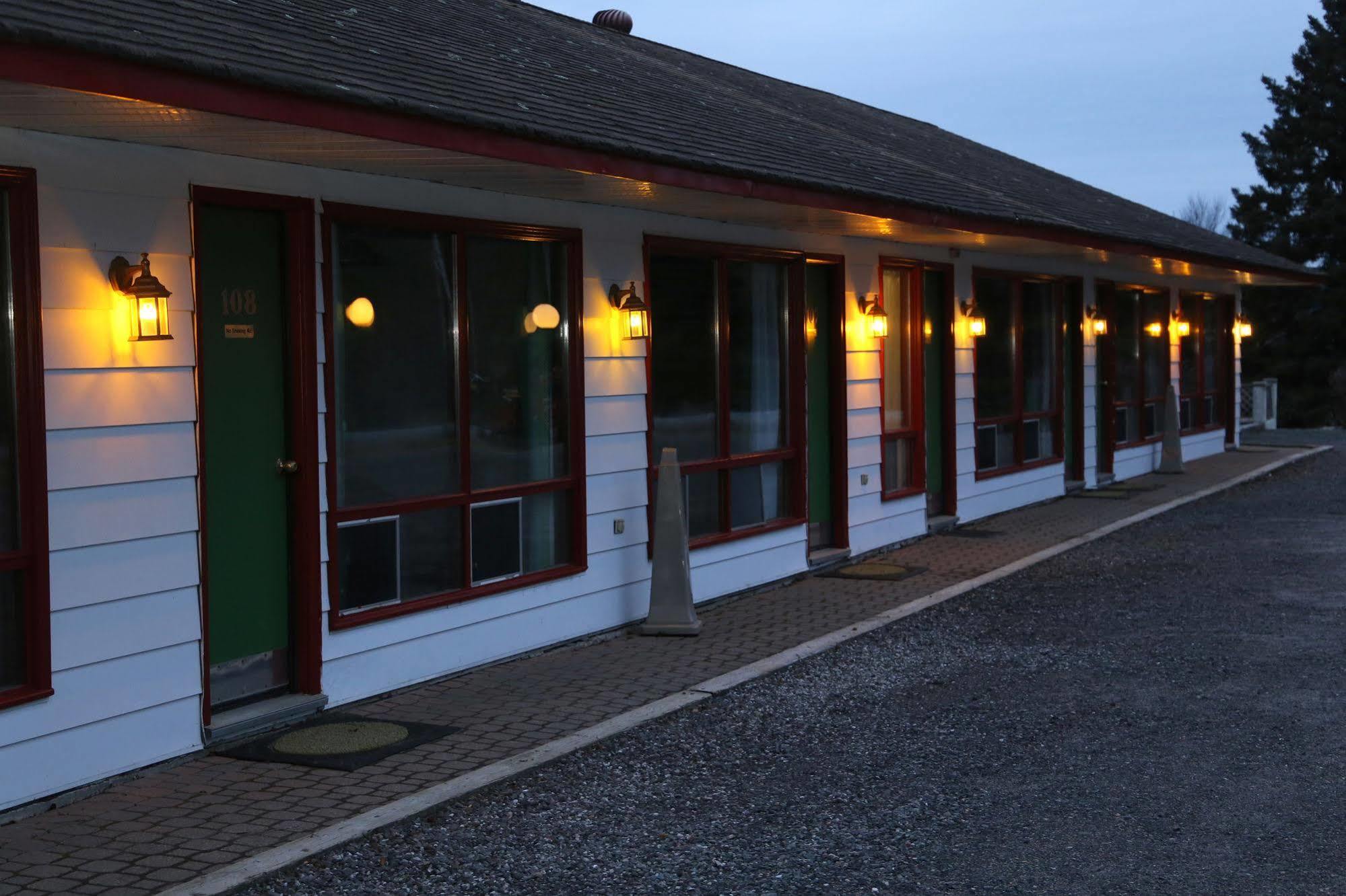 Arrowhead Inn Huntsville Exterior photo